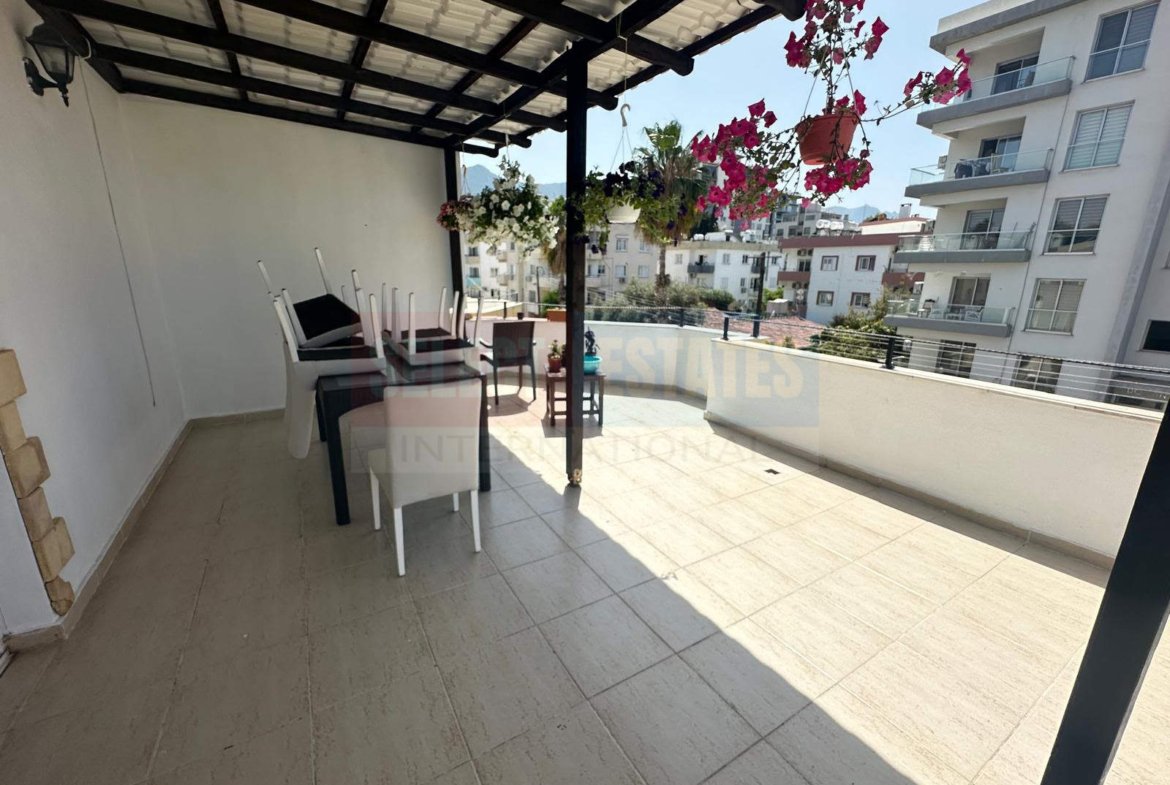 Penthouse with a Large Terrace in Kyrenia Center