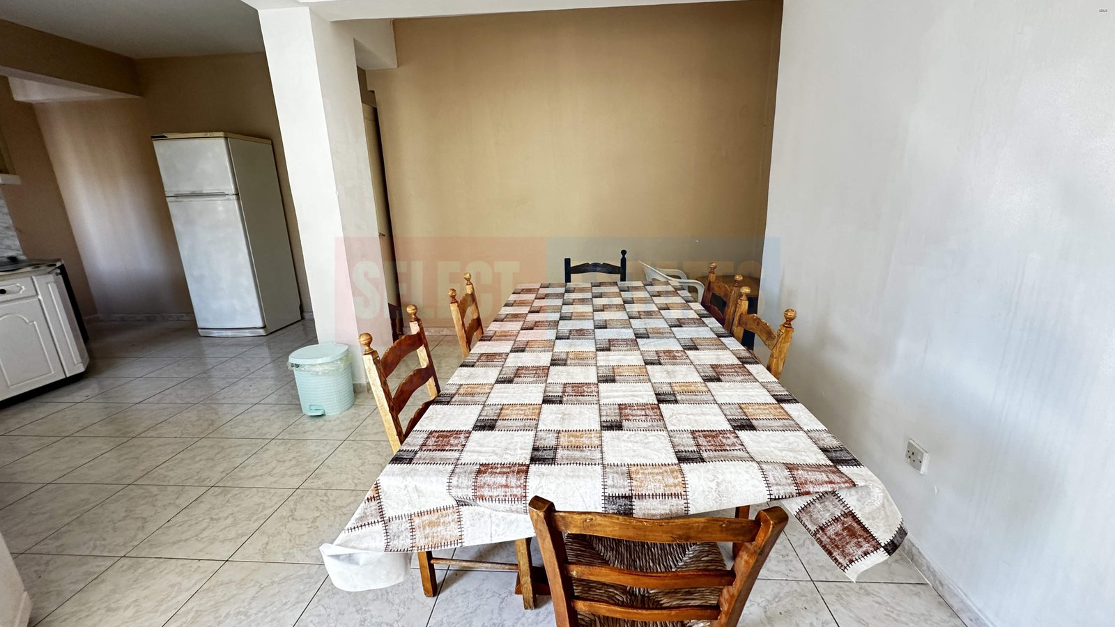 Next to Lord Palace For Rent to Families