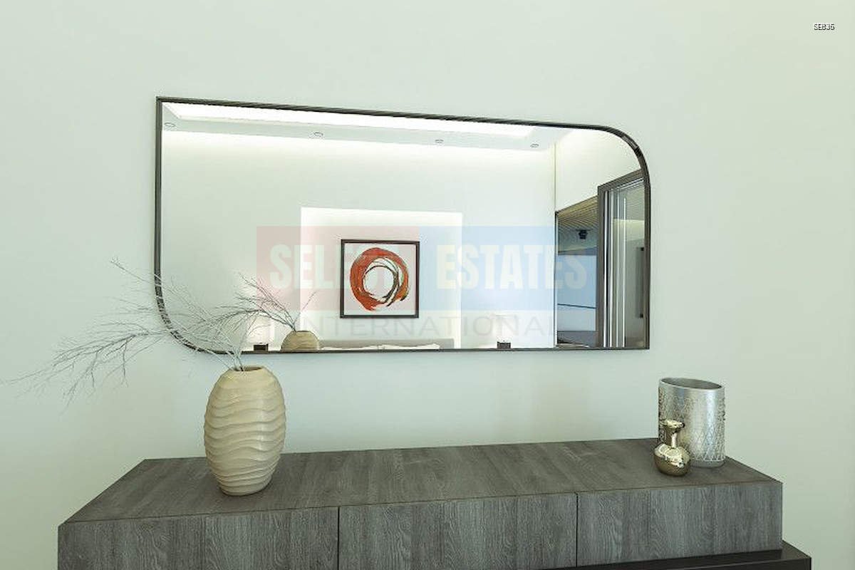 Luxury Apartment with Pool in Kyrenia Center