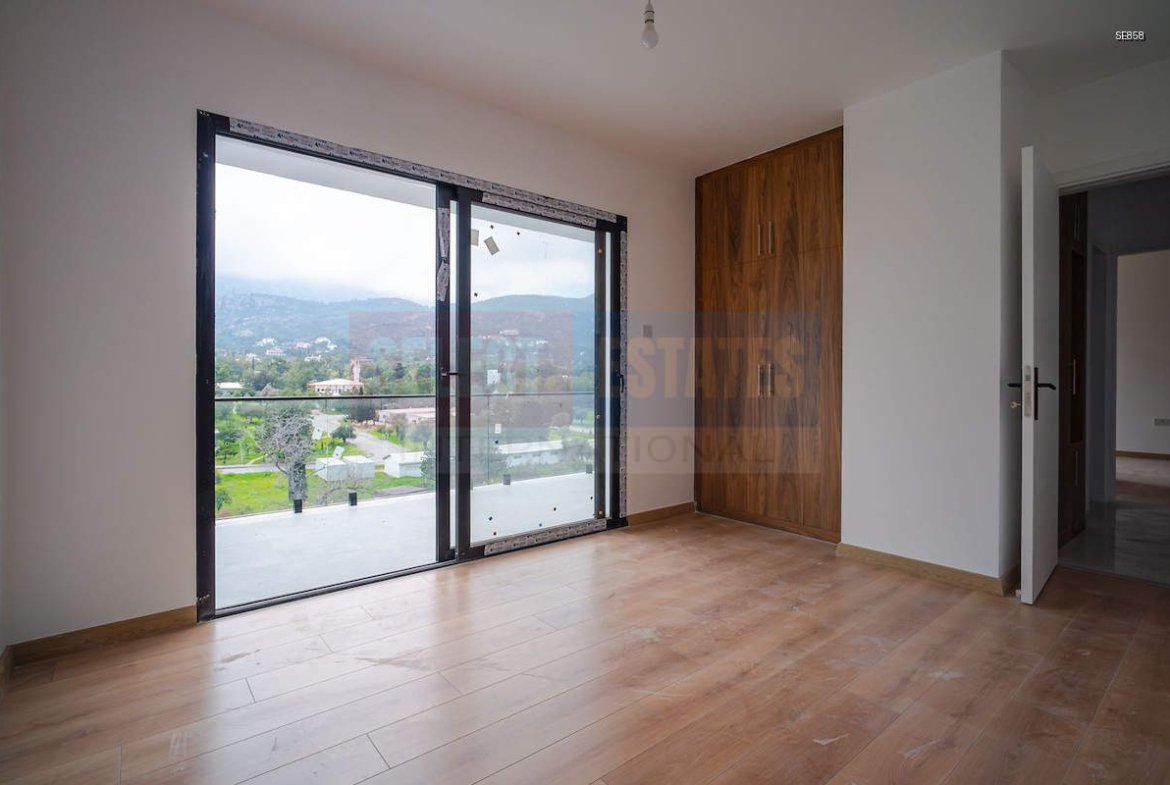Ready Modern Penthouse in Kyrenia Center