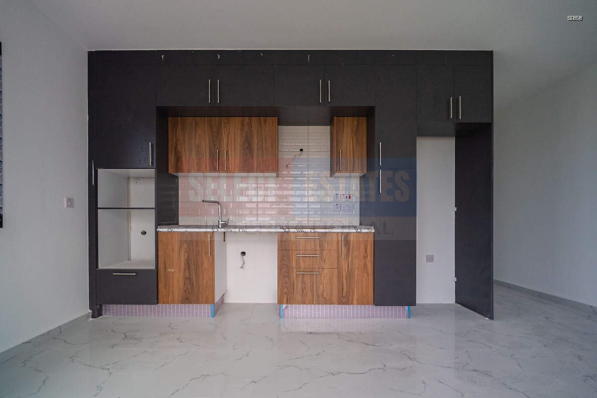 Ready Modern Penthouse in Kyrenia Center