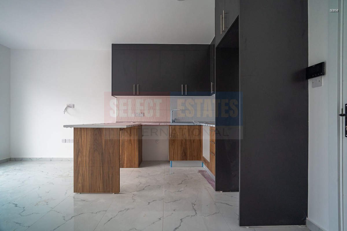 Ready Modern Penthouse in Kyrenia Center