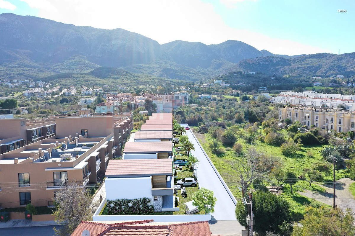 SE859_005 Villa with Mountain View in Kyrenia Center