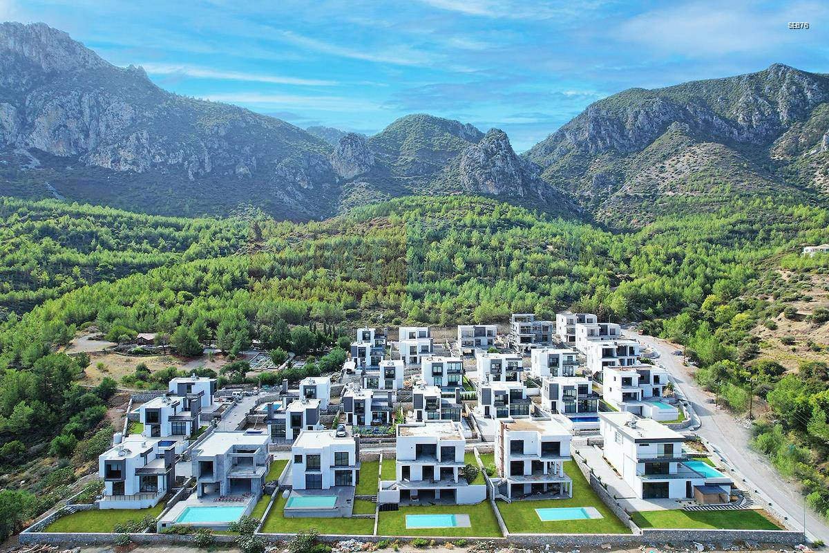 Luxury Ready Villa in Karmi