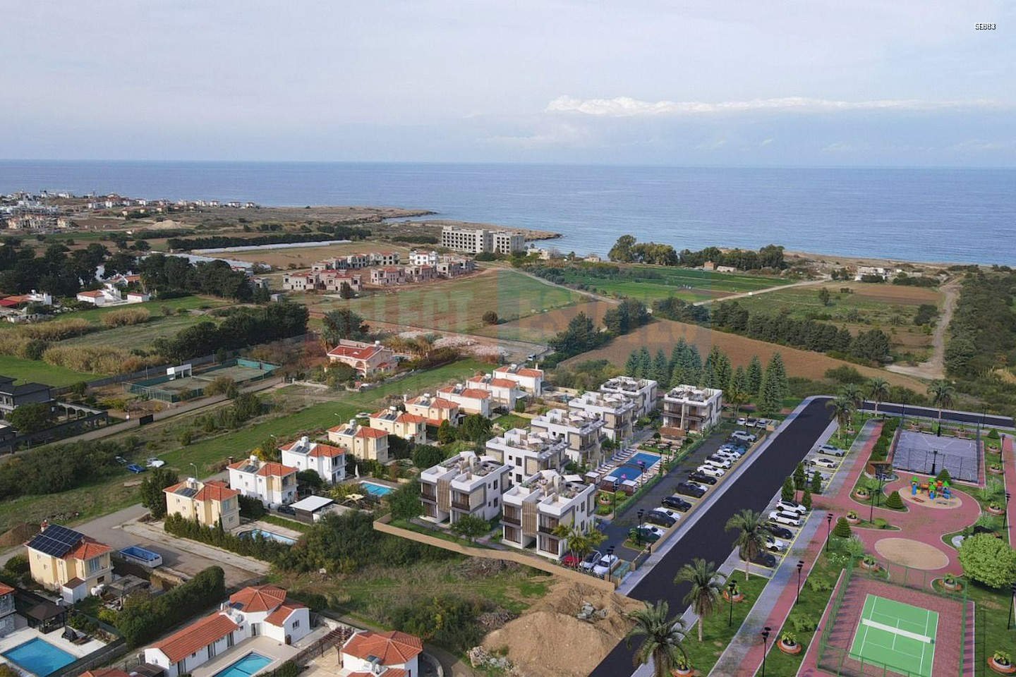 Luxury Apartment with Garden in Lapta