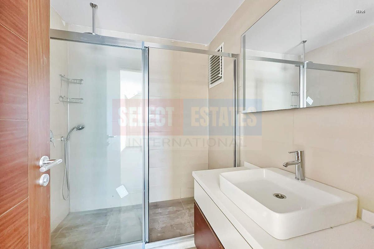 Sea-View Apartment in Kyrenia Center