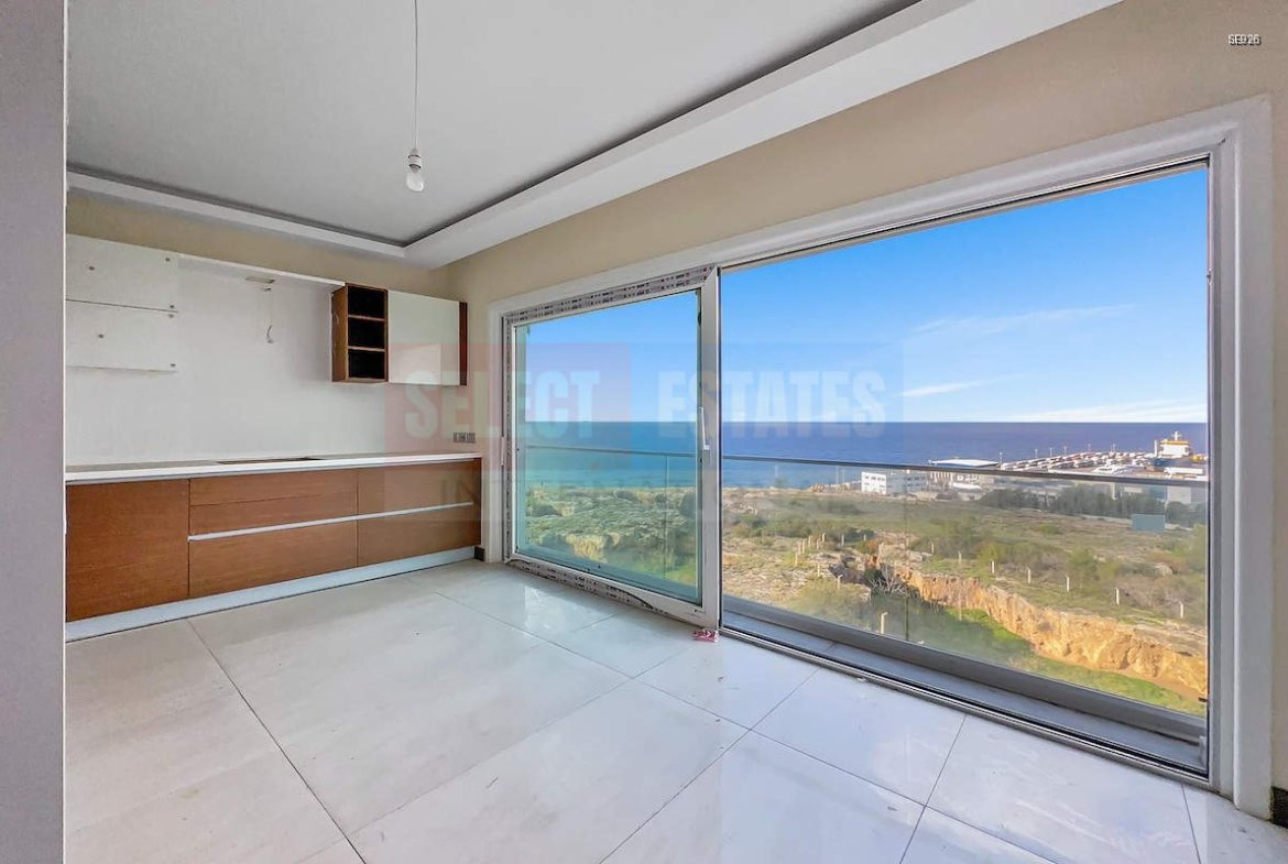 Sea-View Apartment in Kyrenia Center