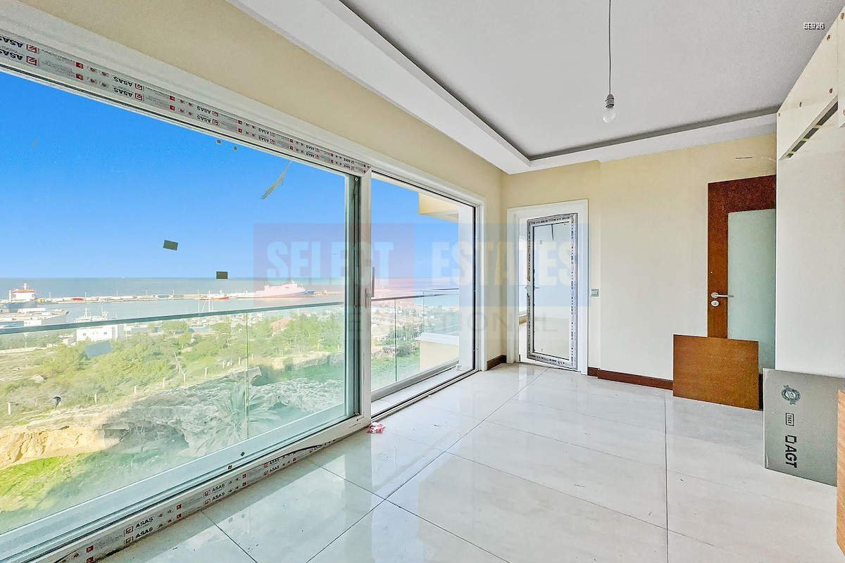 Sea-View Apartment in Kyrenia Center