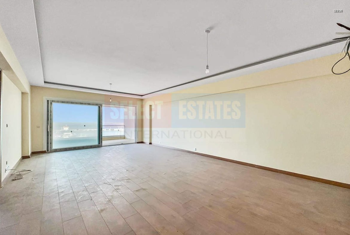Sea-View Apartment in Kyrenia Center