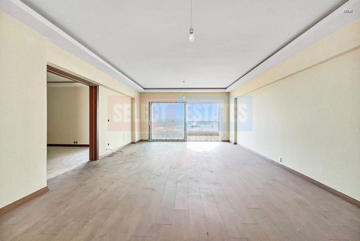 Sea-View Apartment in Kyrenia Center