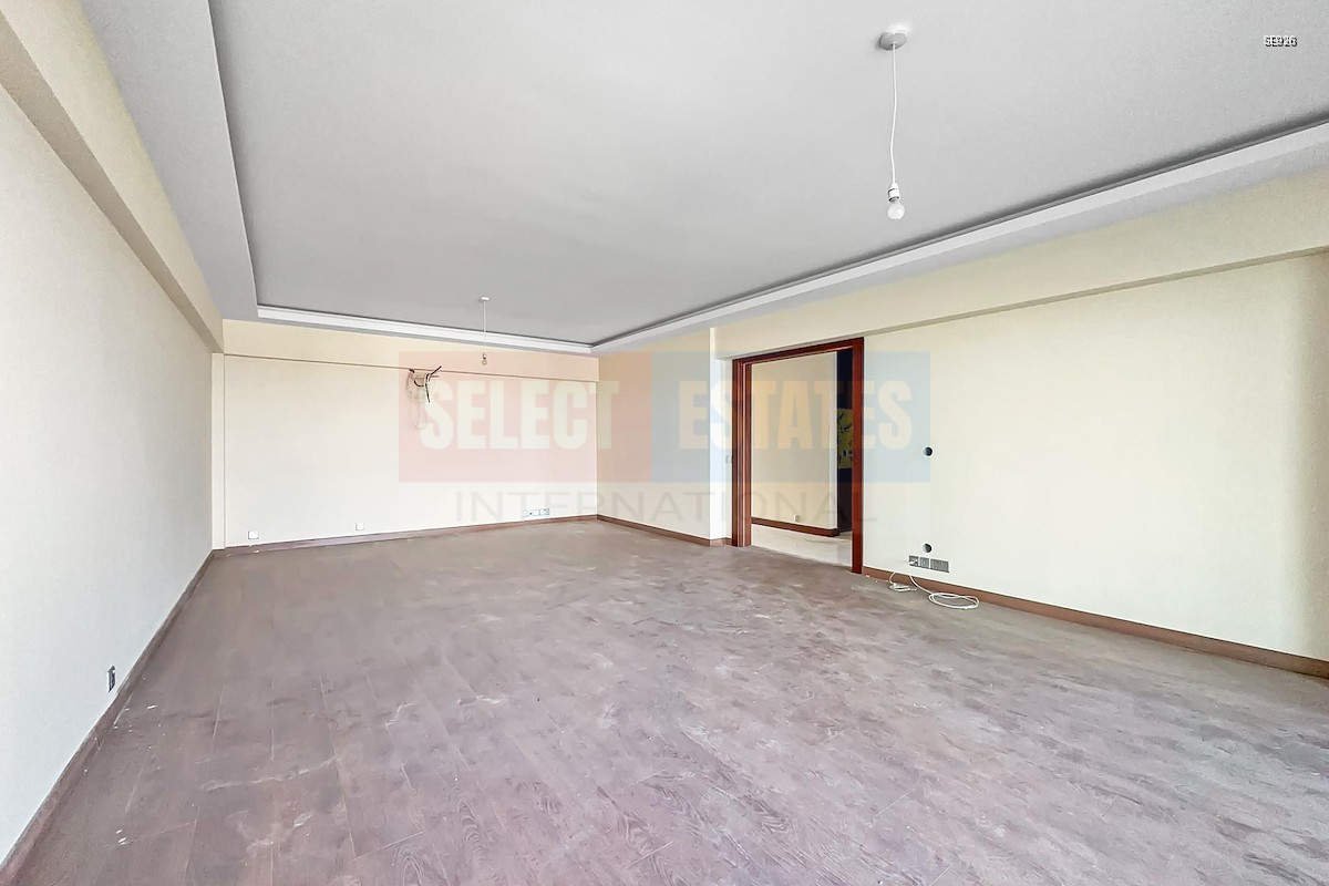 Sea-View Apartment in Kyrenia Center