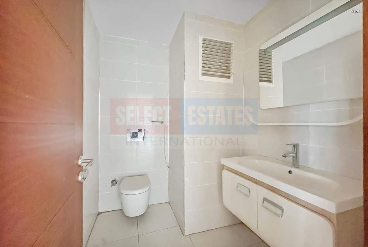Sea-View Apartment in Kyrenia Center