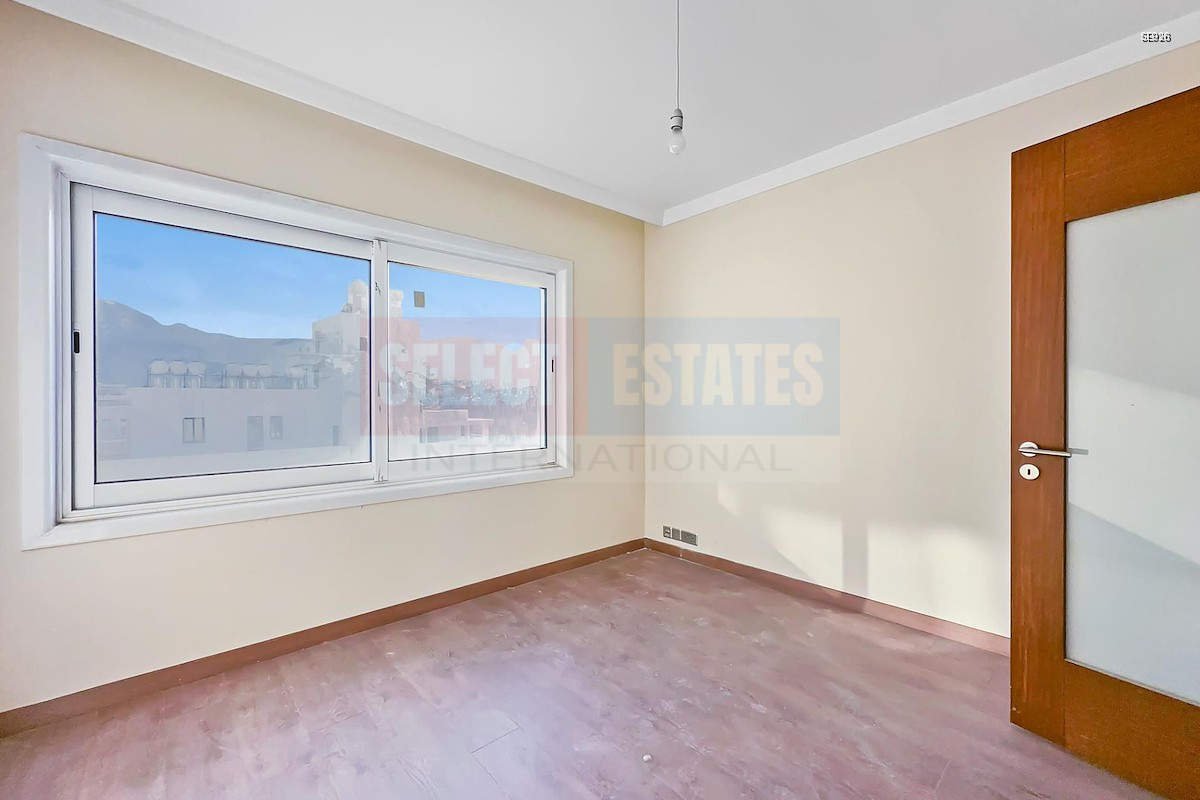 Sea-View Apartment in Kyrenia Center