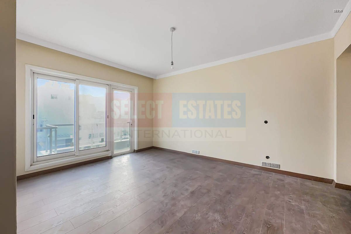 Sea-View Apartment in Kyrenia Center