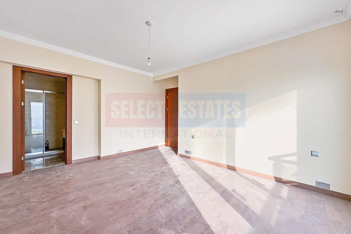 Sea-View Apartment in Kyrenia Center