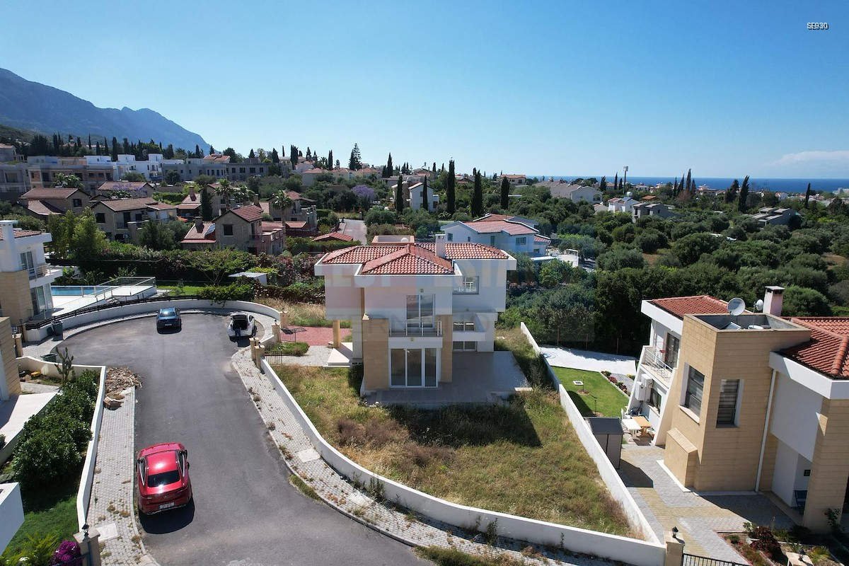 Sea View Villa in Alsancak