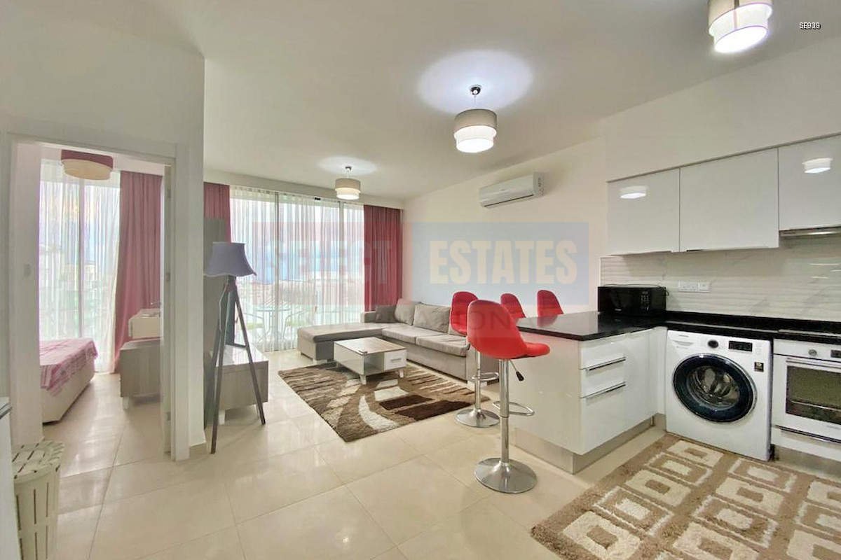 SE939_010 Ready to Move Apartment in Kyrenia Center