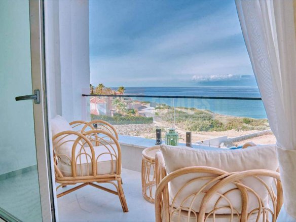 Seafront Ready Apartment in Bahçeli