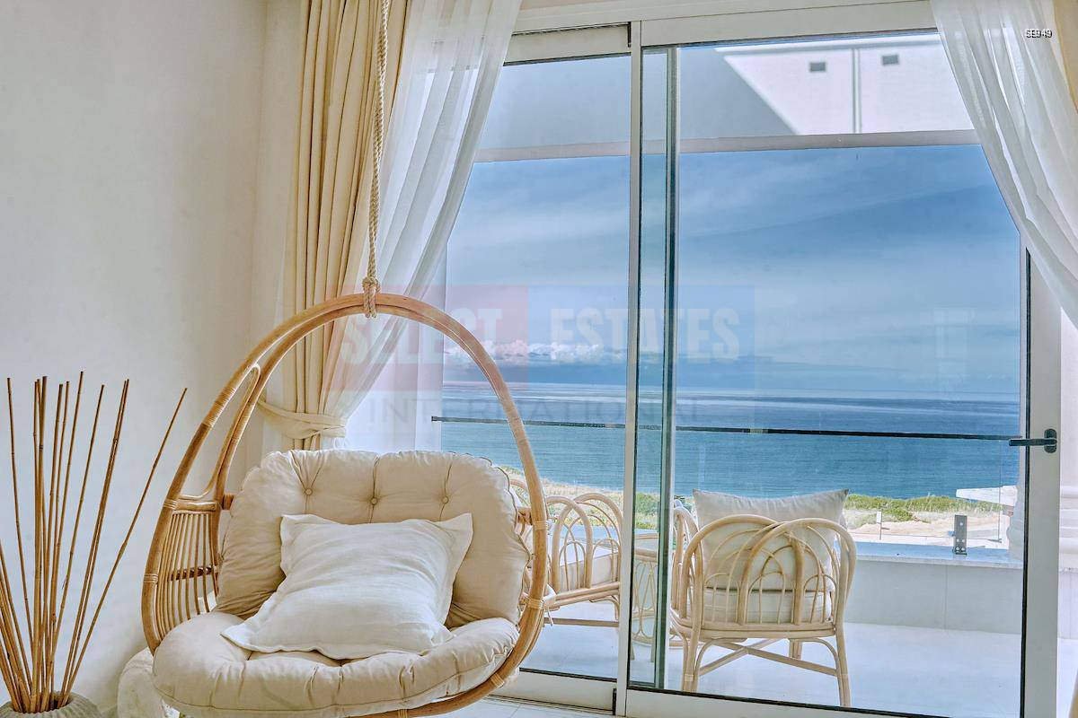 Seafront Ready Apartment in Bahçeli