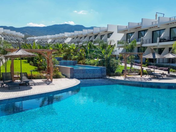 Ready to Move Furnished Studio in Esentepe