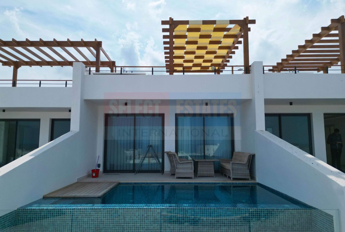 Ready to move, Mykonos Homes Garden Floor with Pool