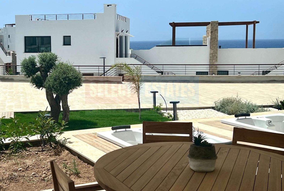 Ready to move, Mykonos Homes Garden Floor with Pool