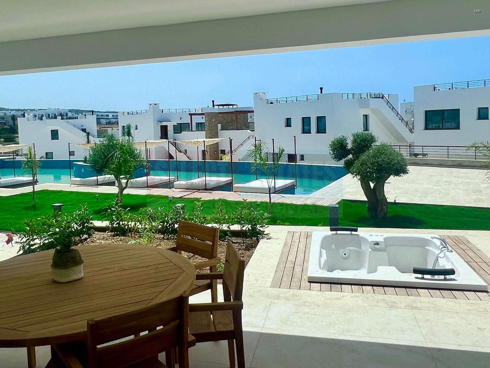 1231_011 Ready to move, Mykonos Homes Garden Floor with Pool