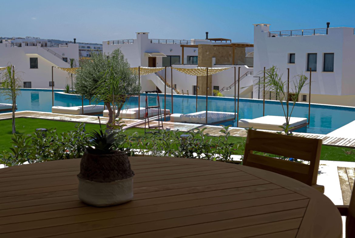 Ready to move, Mykonos Homes Garden Floor with Pool