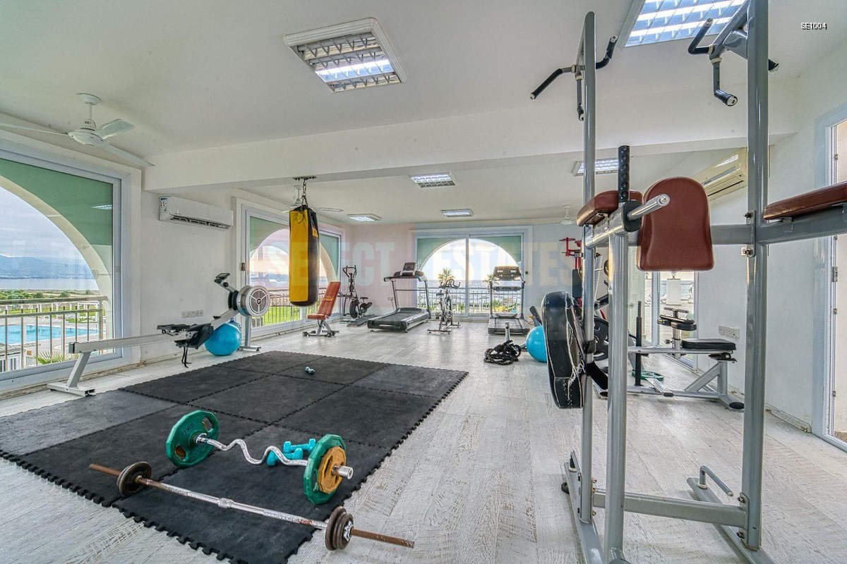 Seafront Loft in Gaziveren