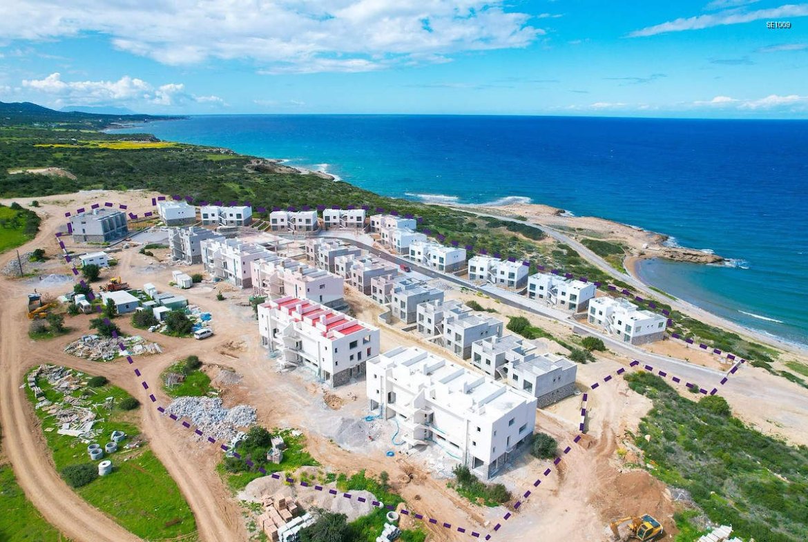 Seafront Garden Apartment