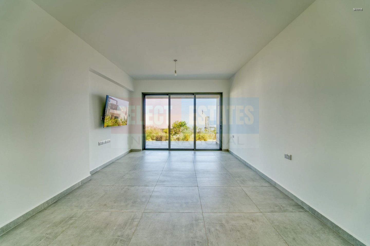 Garden Floor Ready for Delivery in Bahçeli