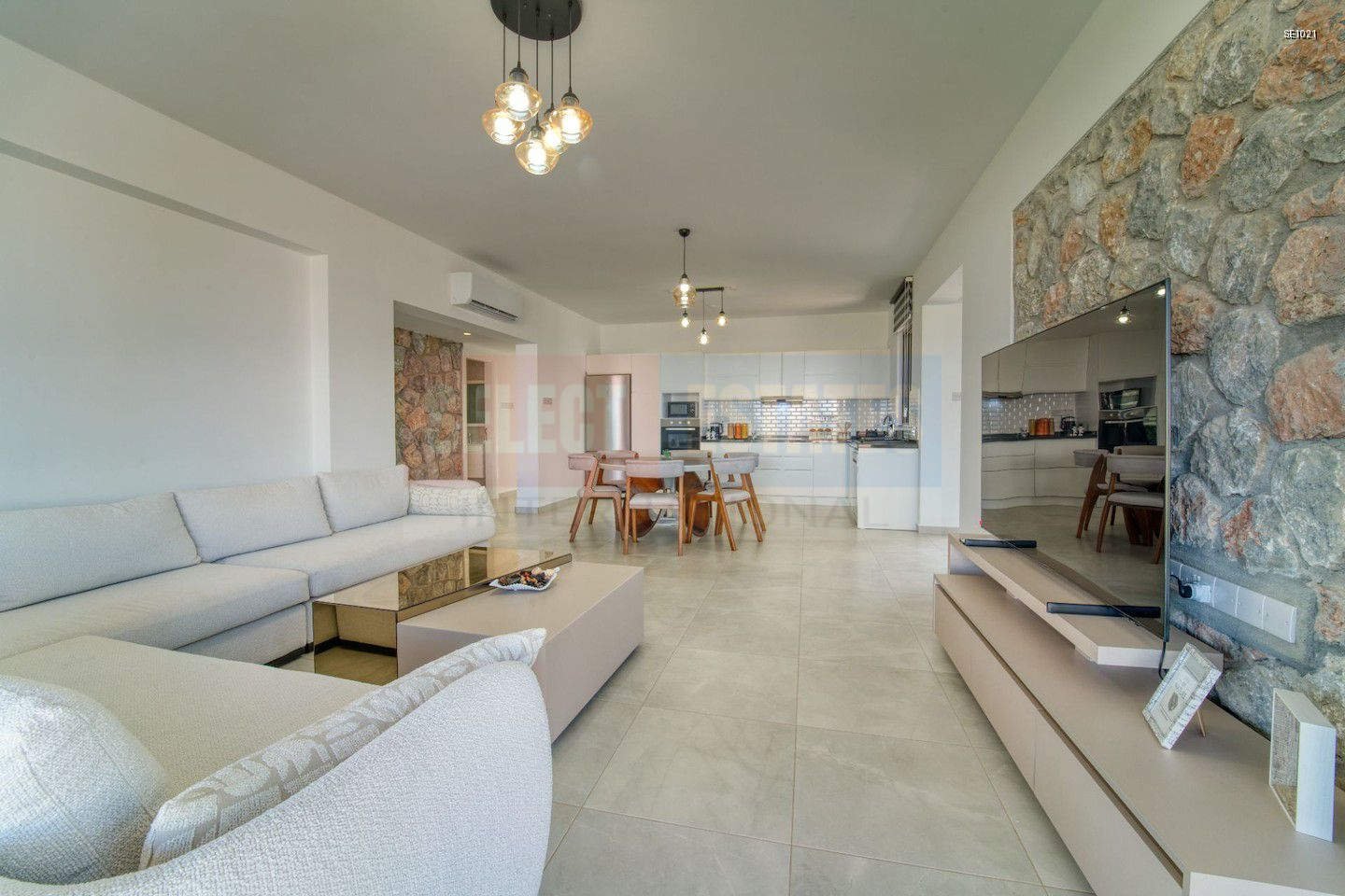 Seafront Ready Bungalow in Bahçeli