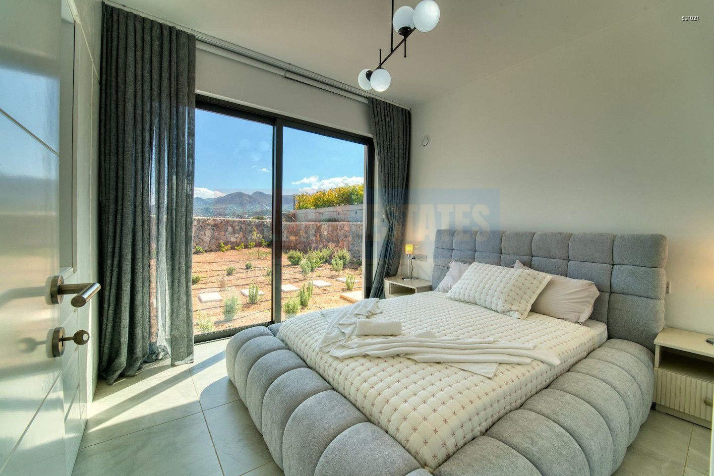 Seafront Ready Bungalow in Bahçeli