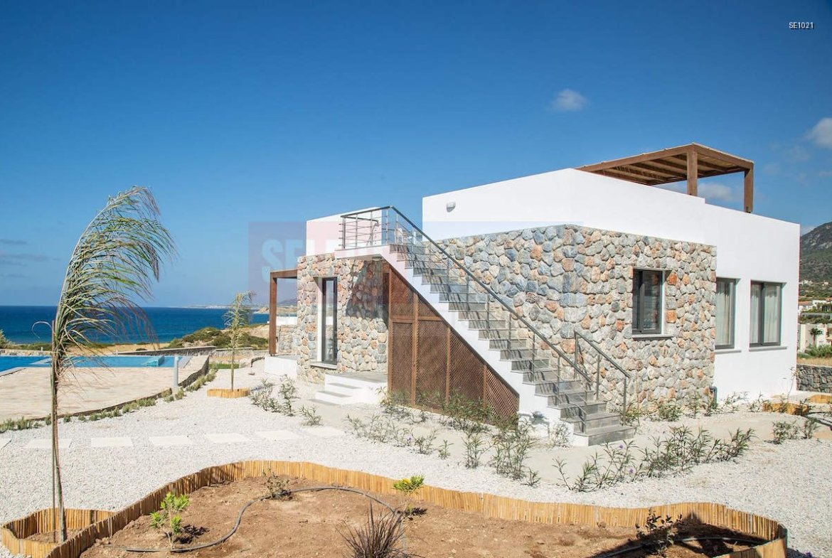 Seafront Ready Bungalow in Bahçeli