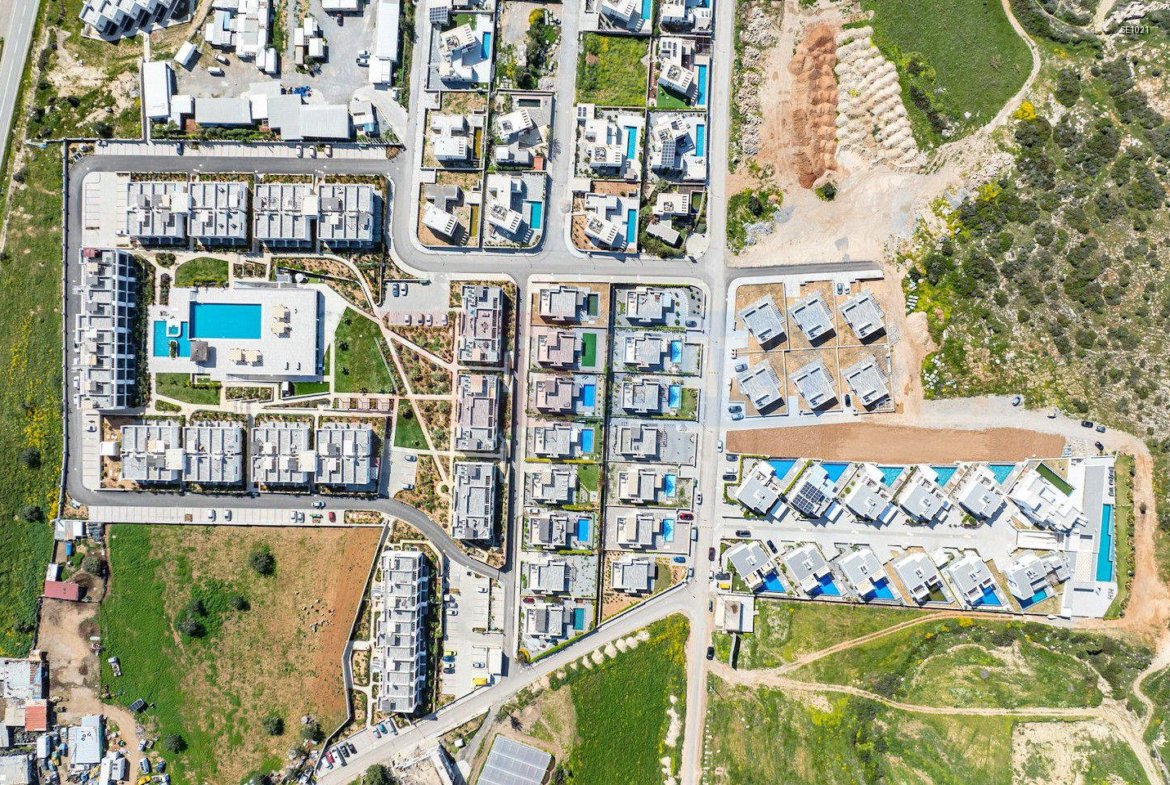 Seafront Ready Bungalow in Bahçeli