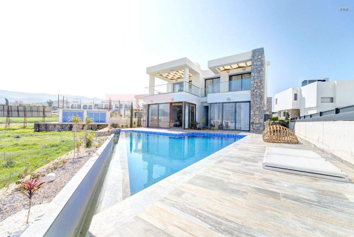 Beachfront Luxury Villa