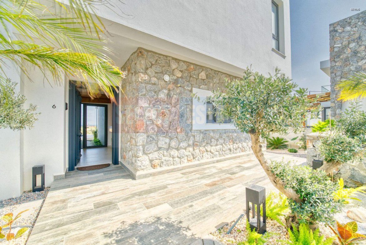 Beachfront Luxury Villa