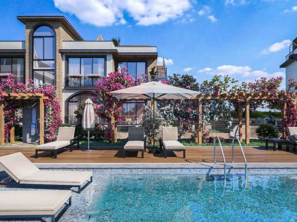 Ready to Move Garden Apartment in Lapta