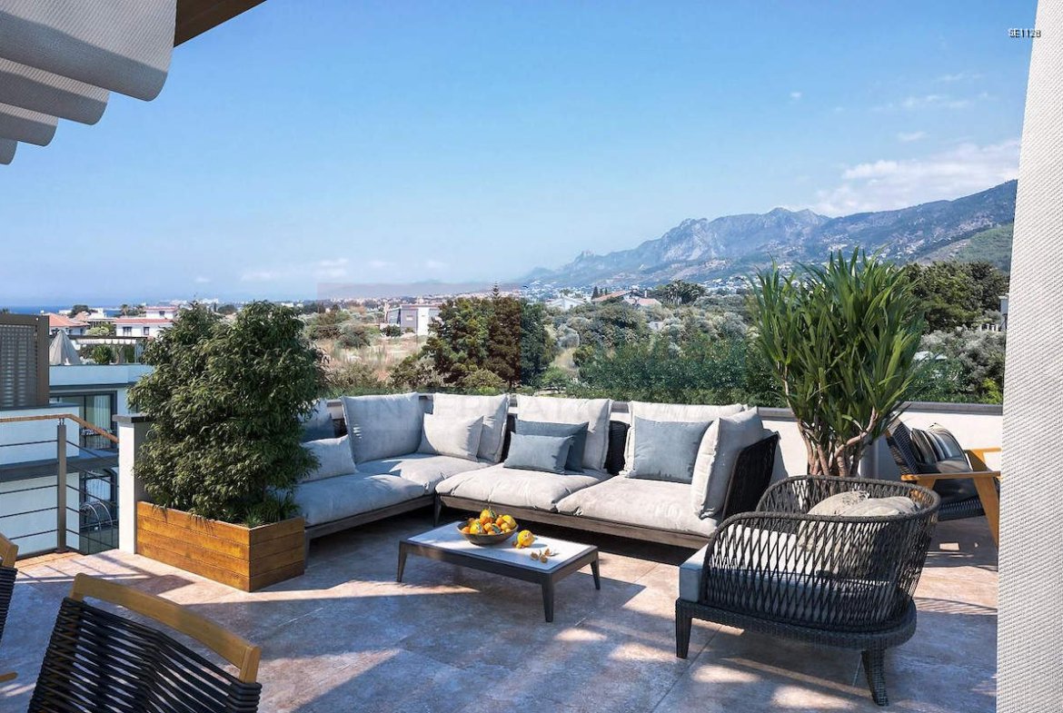 Luxury Penthouse with Sea View in Lapta