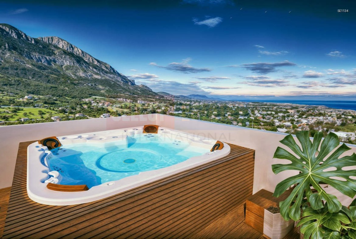 Luxury Penthouse with Sea View in Lapta