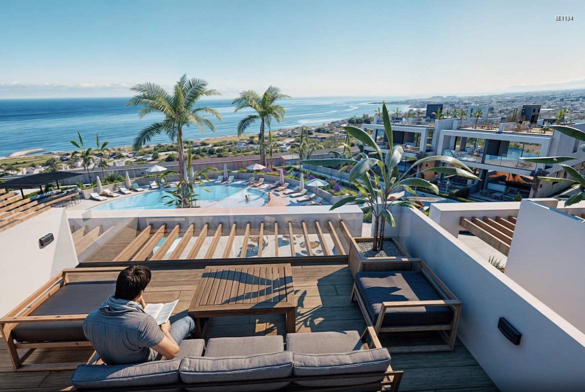 Luxury Penthouse with Sea View in Lapta