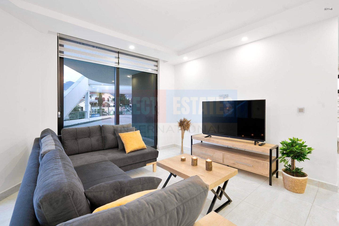 Ready to Move In Apartment in Kyrenia Center