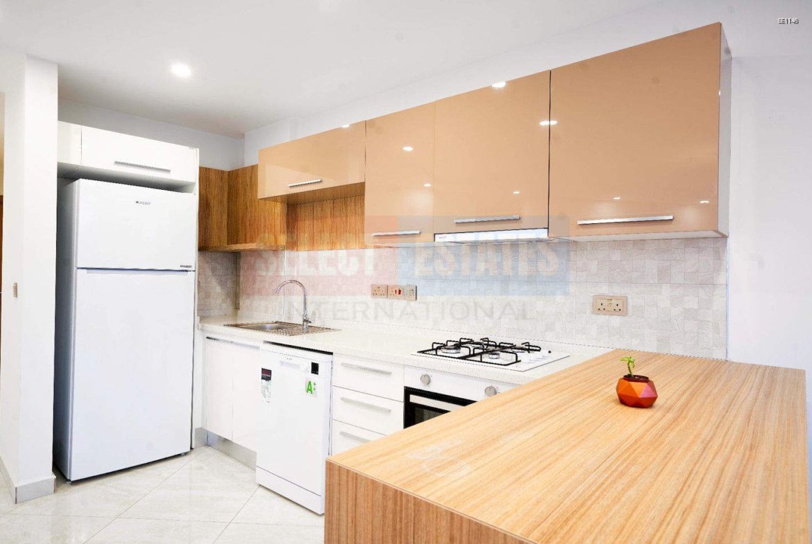 Ready to Move In Apartment in Kyrenia Center