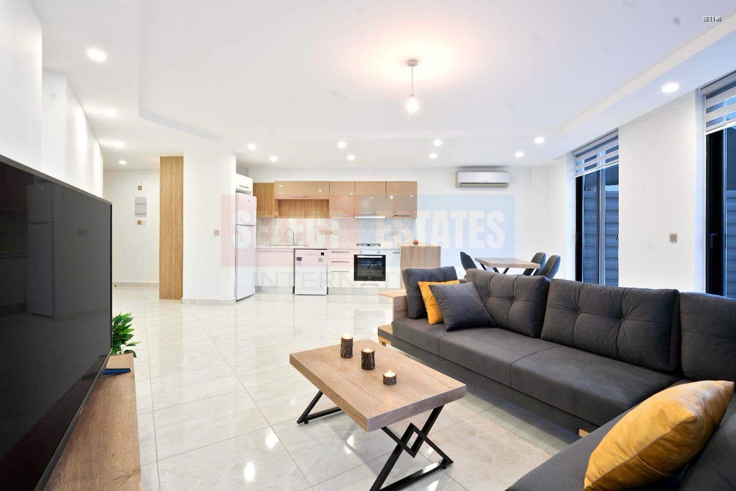 Ready to Move In Apartment in Kyrenia Center
