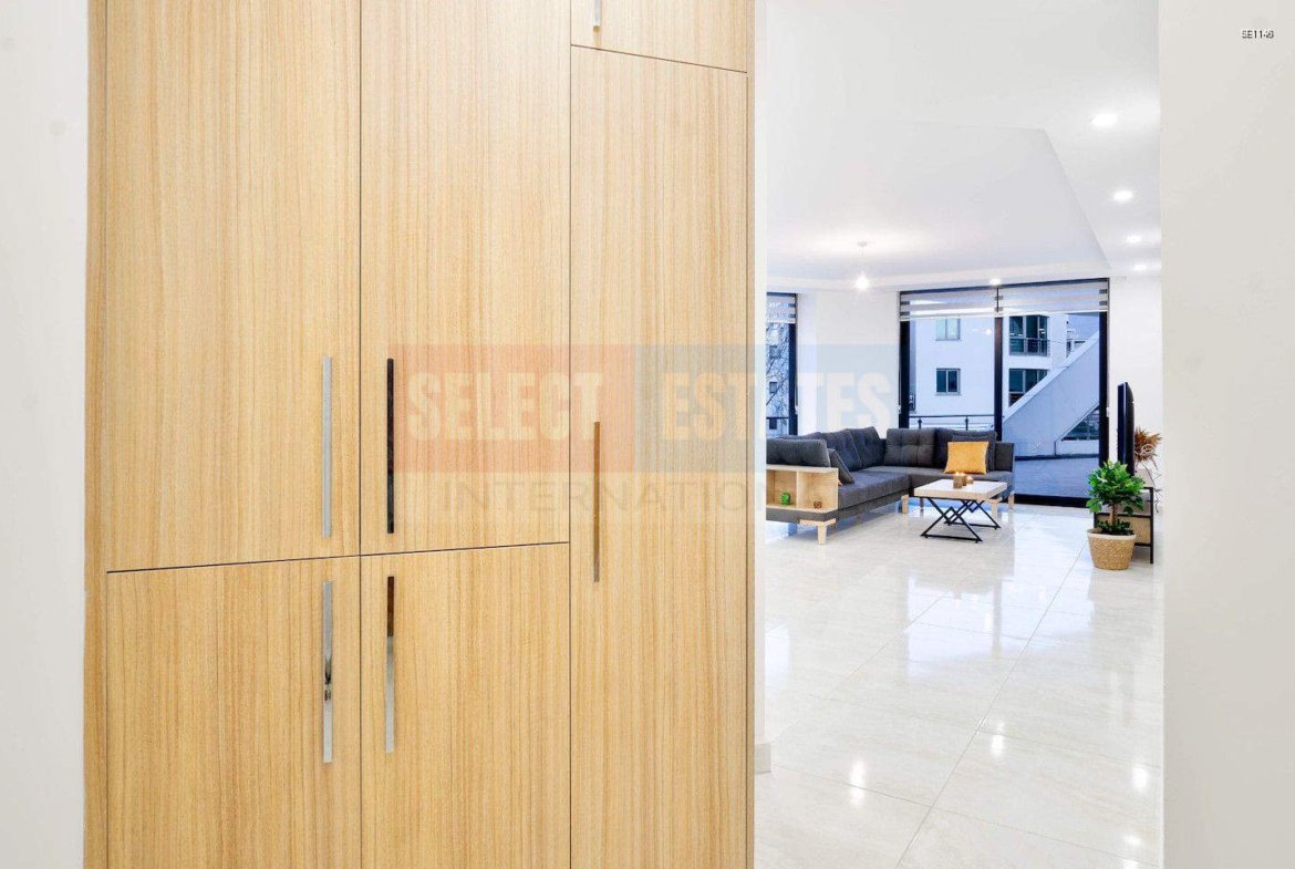 Ready to Move In Apartment in Kyrenia Center