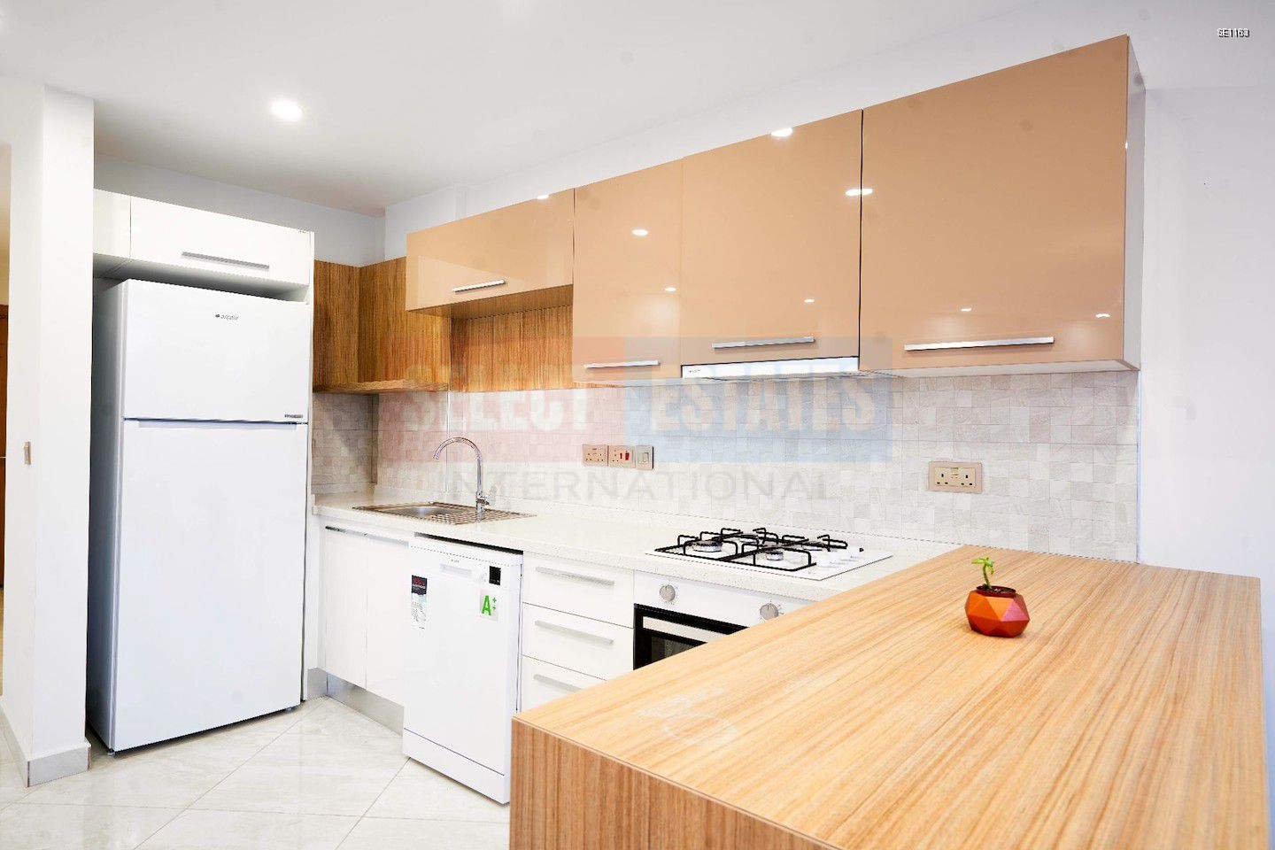 Ready Modern Apartment in Kyrenia Center