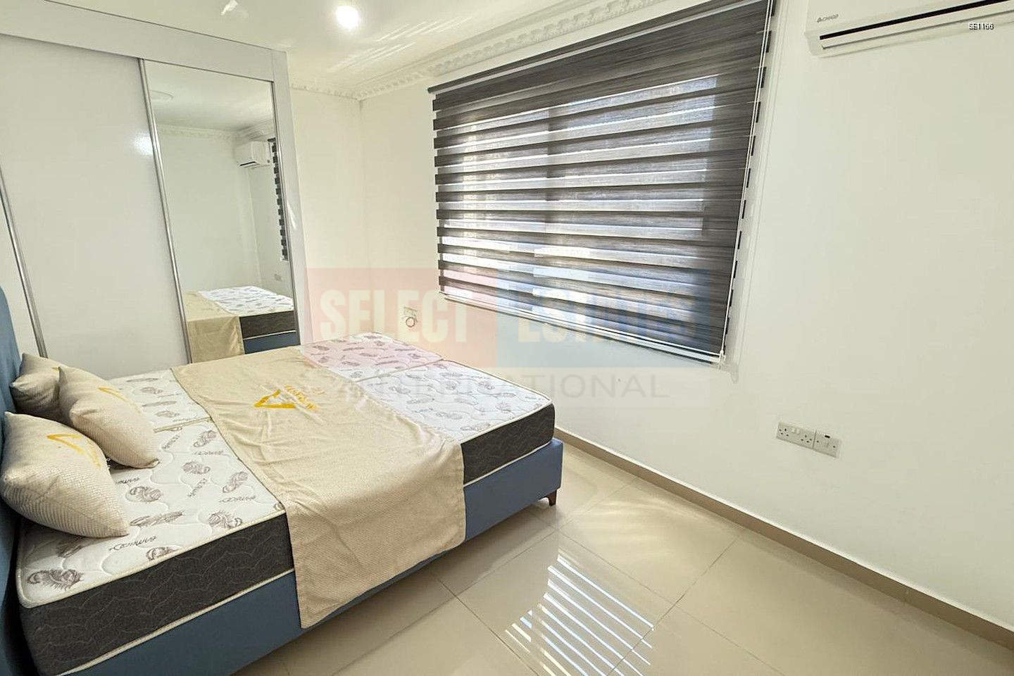 SE1166_013 Modern Ready Apartment in Girne Center