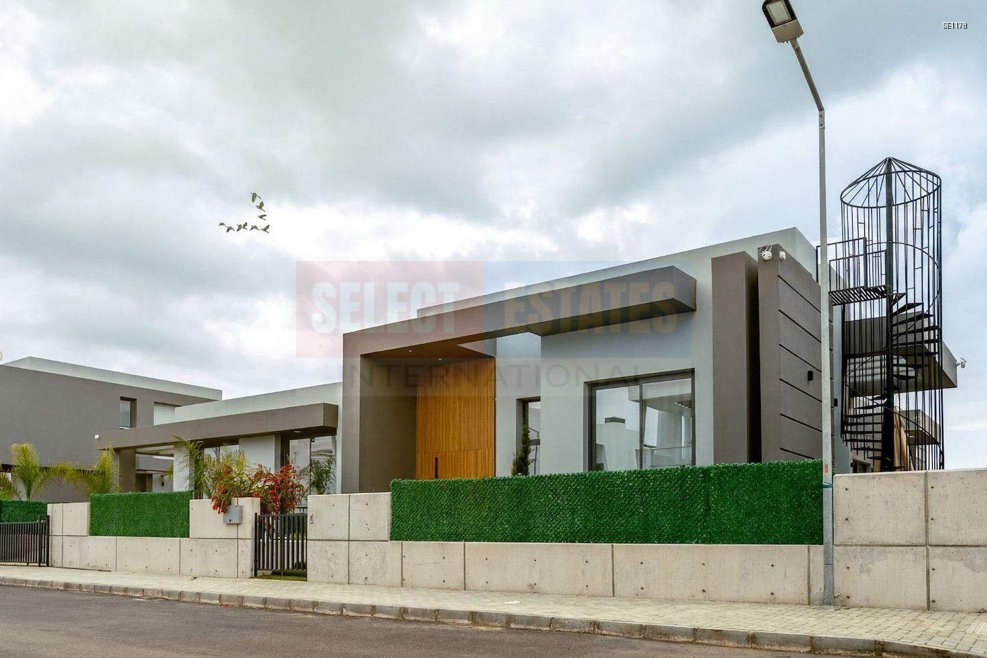 Ready Luxury Villa with Pool in Iskele