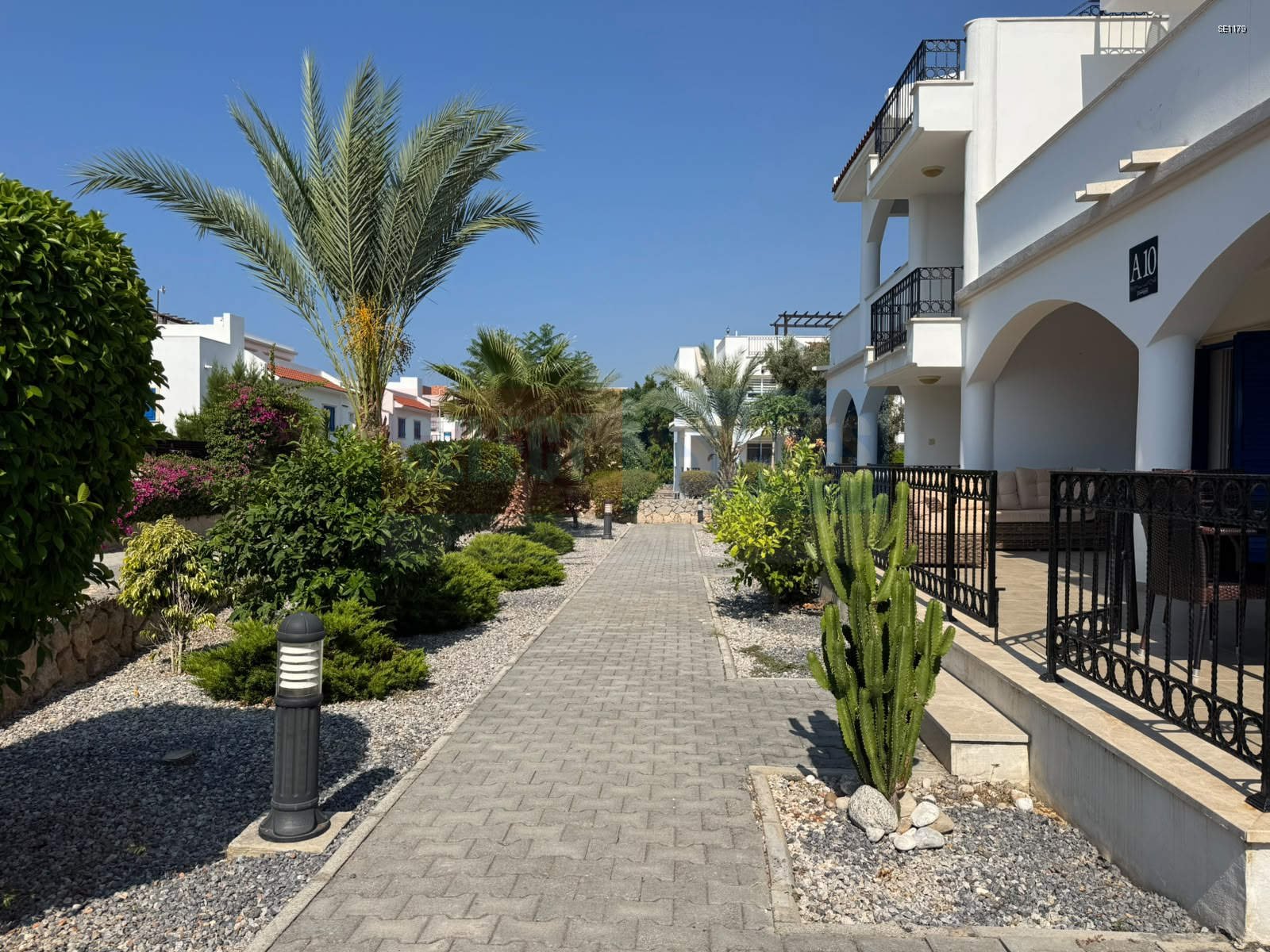 SE1179_005 Seafront Ready-to-Move-In Apartments