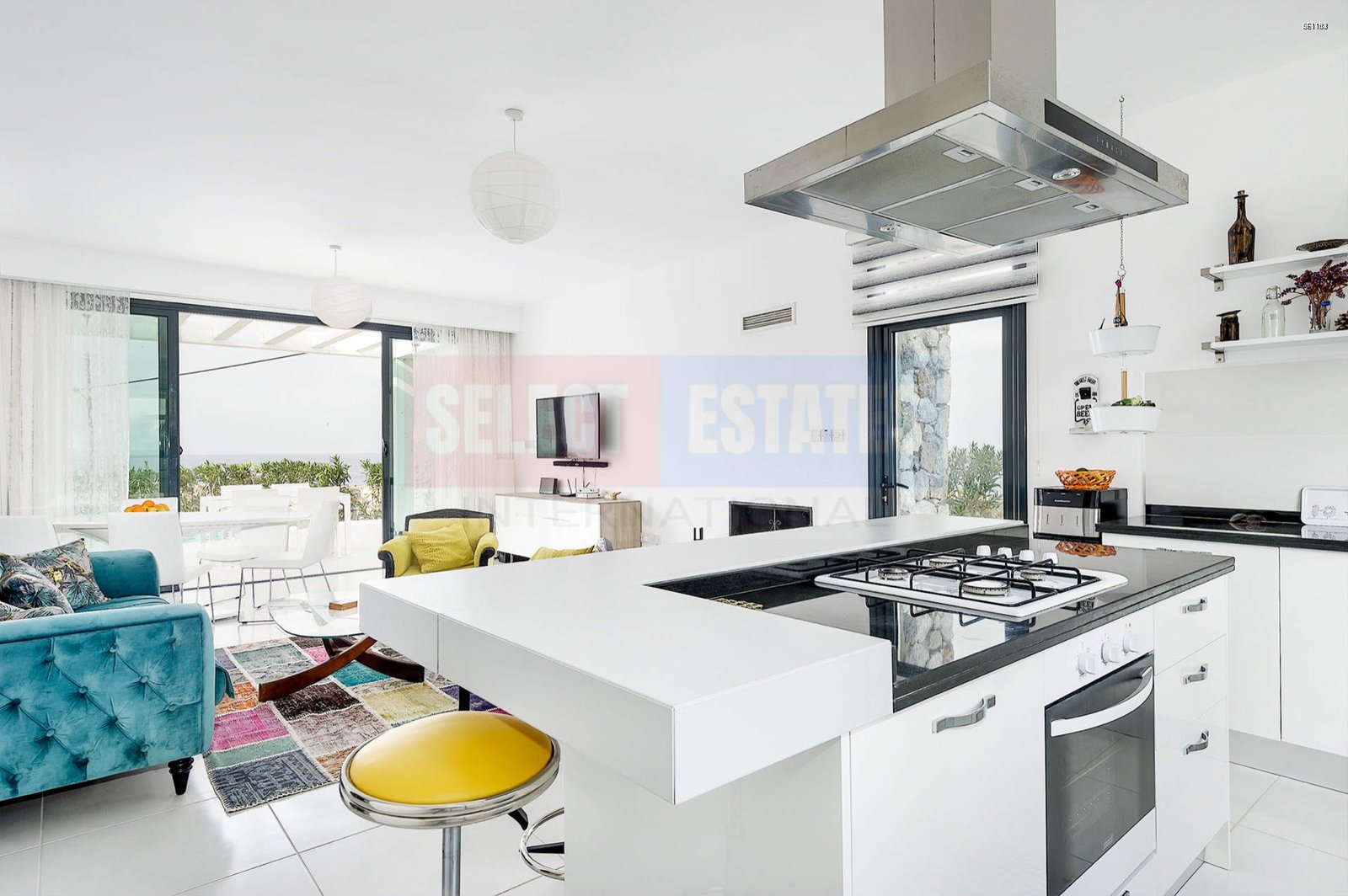 SE1183_004 Sea front Luxury Detached Villa